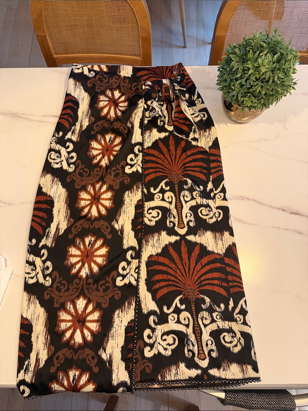 House of Harlow 1960 Wrap skirt with beaded trim - Picture 3 of 8